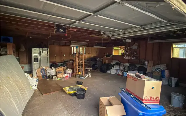 Beach Drive garage exterior